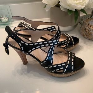 Prada sz 39.5 leather strapped sandal!